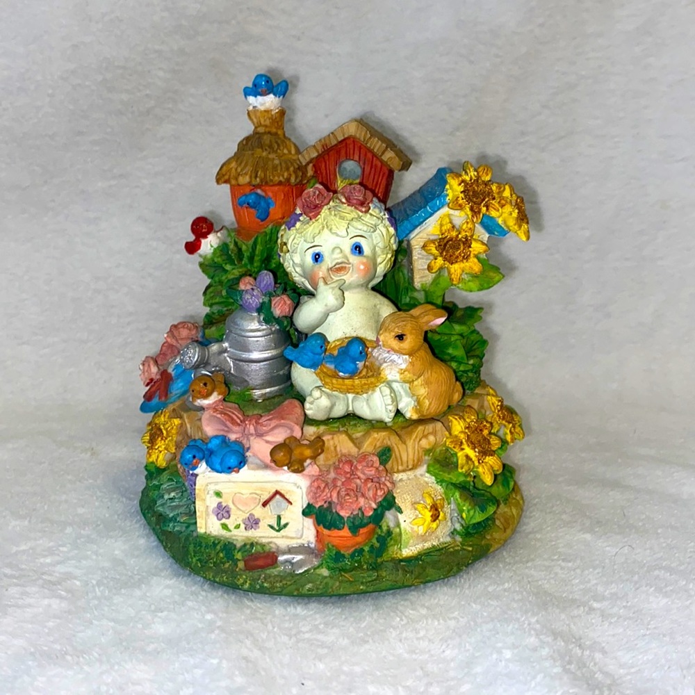Porcelain vintage Cherubs baby angle / rabbit/ birds music box with tune